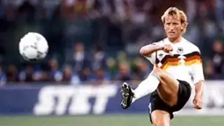 Campeón del Mundo con Alemania en 1990 trabajará limpiando inodoros