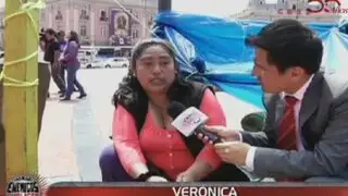 Damnificados de incendio en Plaza Dos de Mayo duermen en carpas