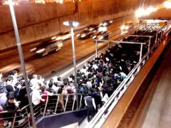 Colapsó el Metropolitano: Caos y largas colas por escasez de buses