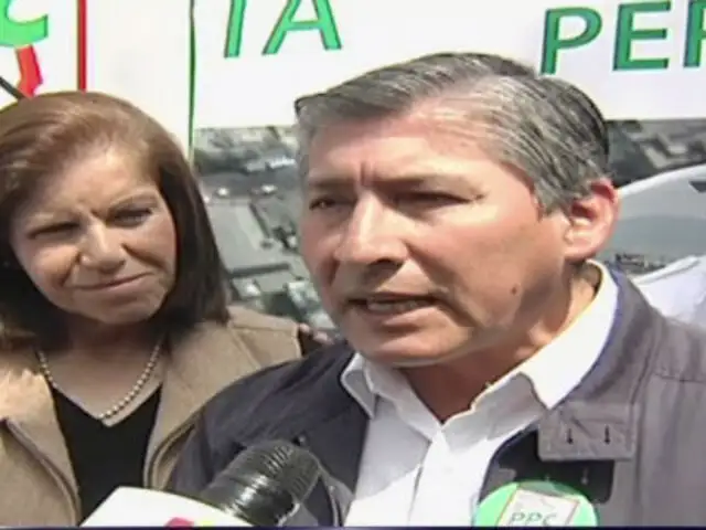 Jaime Zea: candidato del PPC cerró campaña acompañado de Lourdes Flores