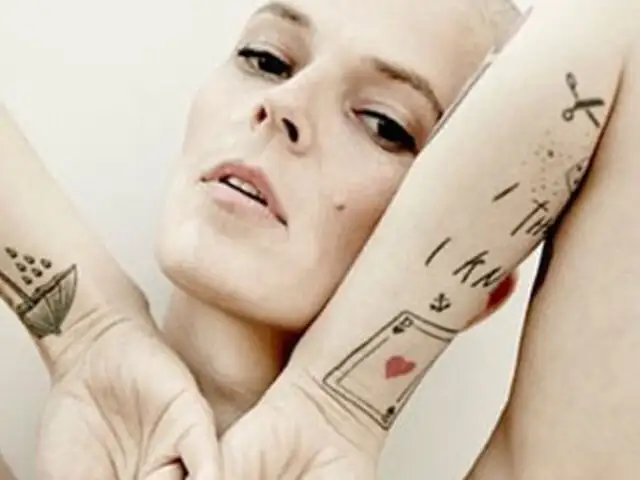 FOTOS: famosa modelo española muestra en portada de revista su mastectomía