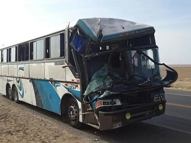 Chilca: aparatoso choque entre camión y bus interprovincial dejó un muerto