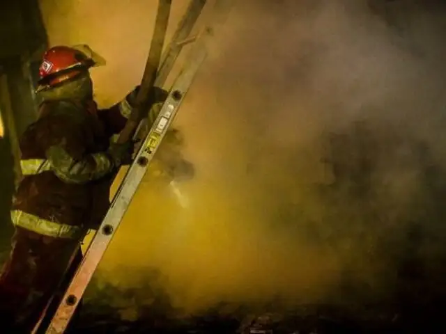 Voraz incendio dejó 10 familias afectadas en el Callao