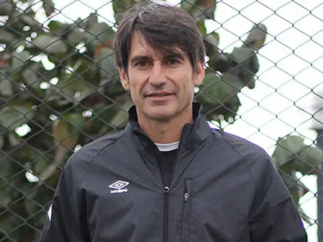 Óscar Ibáñez continuará como técnico de Universitario de Deportes en el 2015