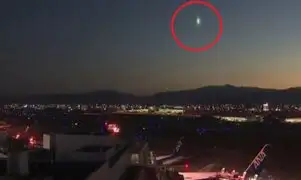 Captan el momento en que un espectacular meteorito atraviesa el cielo de Japón