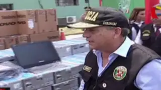 Daniel Urresti entrega 1,500 computadoras a comisarías de Lima y Callao