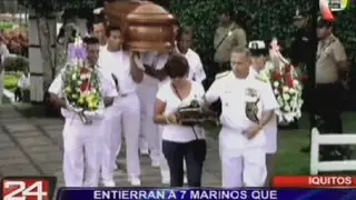 Sepultan restos de siete marinos que murieron asfixiados en Iquitos