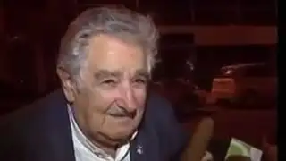 VIDEO: mira lo que hizo José Mujica cuando un mendigo le pidió ‘propina’
