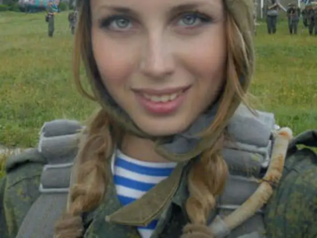 Yulia Kharlamova, la bella y sensual soldado que cautiva al mundo con estas fotos