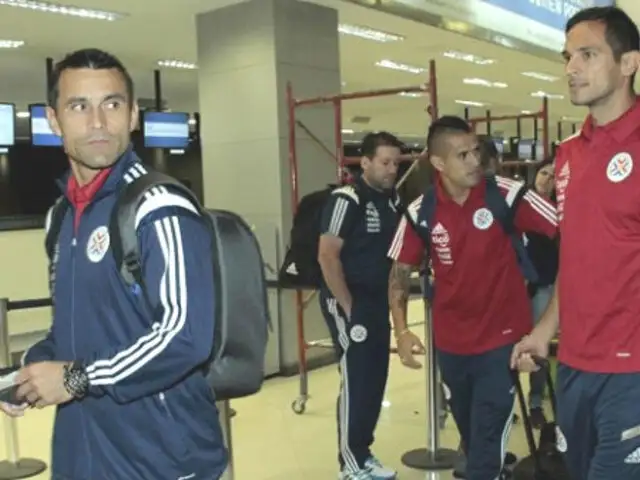 Selección paraguaya de fútbol aterrizó en Pisco