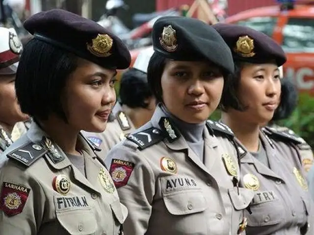 Exigen pruebas de virginidad a mujeres policías en Indonesia