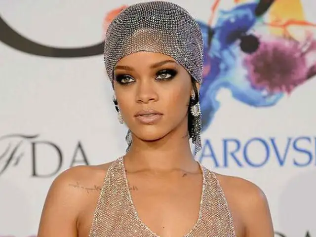 Joven gastó más de 22 mil dólares para parecerse a Rihanna
