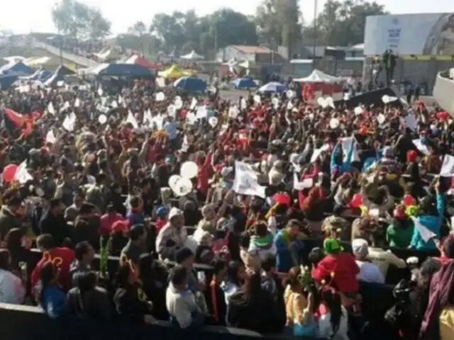 México: miles de personas llegan a estadio Azteca para despedir a ‘Chespirito’