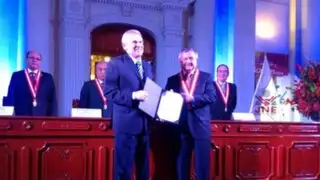 JNE: Luis Castañeda Lossio recibe credencial como alcalde electo de Lima