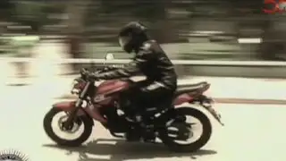¡Súbete a mi moto!: Víctor Hugo Dávila se transforma en un Menudo