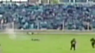 Impactantes imágenes: futbolista sobrevive tras caerle un rayo en Huancayo