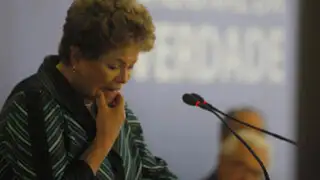 FOTOS: Dilma Rousseff llora durante entrega de informe sobre la dictadura militar