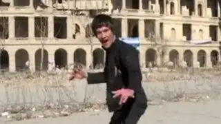 YouTube: Bruce Lee está vivo… ¿y en Afganistán?
