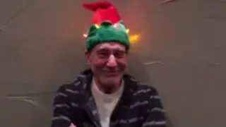 YouTube: así el ‘Profesor X’ y su gorro bailarín lograron el viral absoluto de Navidad
