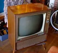 Creatividad pura: mira en qué se convirtió esta vieja TV que iban a tirar a la basura