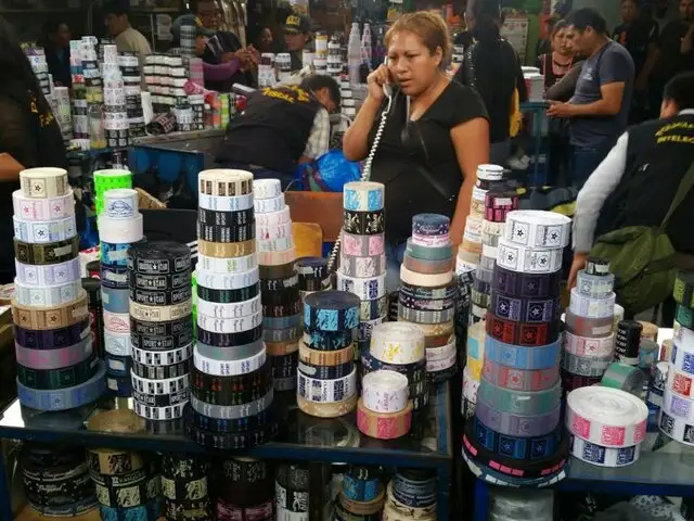 Decomisan más de un millón de soles en productos 'piratas' en Mercado 'Virrey Amat'