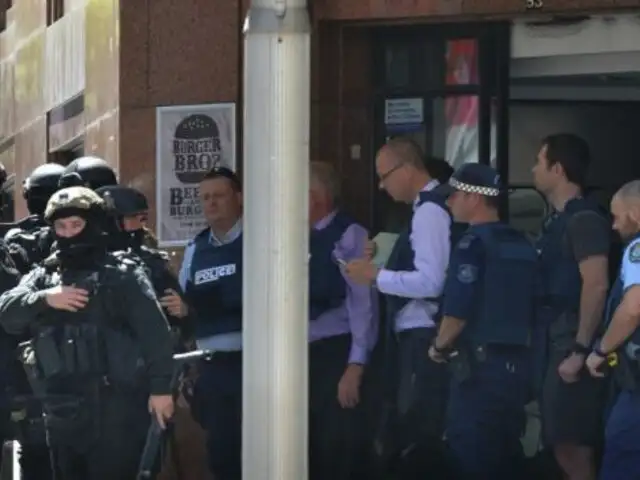 Australia: Hombres armados toman como rehenes a más de 10 personas en Sídney