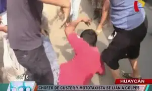 Ate: chofer de cúster y mototaxista se lían a golpes en plena calle de Huaycán