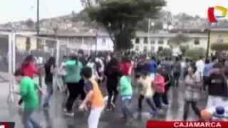 Cajamarca: plaza de armas queda llena de desperdicios tras convocatoria a carnaval