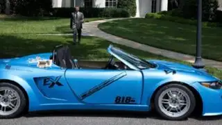 Facebook: foto de lujoso auto deportivo de Barack Obama causa polémica en EEUU