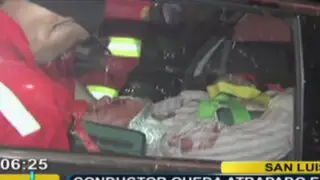 San Luis: conductor queda atrapado en su auto tras chocar con poste