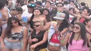 Fiestas interminables en las playas del sur de Lima
