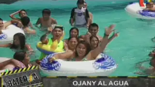 Ojany se sumerge en las increíbles olas artificiales de La Granja Villa
