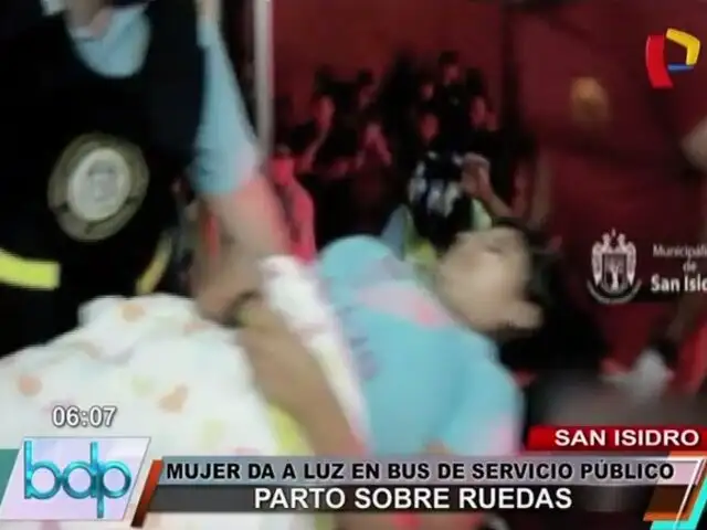 Mujer da a luz en bus de servicio público en San Isidro