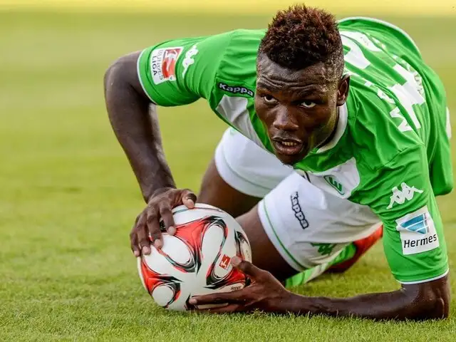 Alemania: futbolista del Wolfsburgo murió en accidente automovilístico