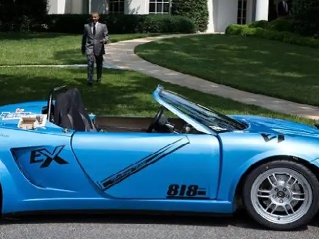 Facebook: foto de lujoso auto deportivo de Barack Obama causa polémica en EEUU
