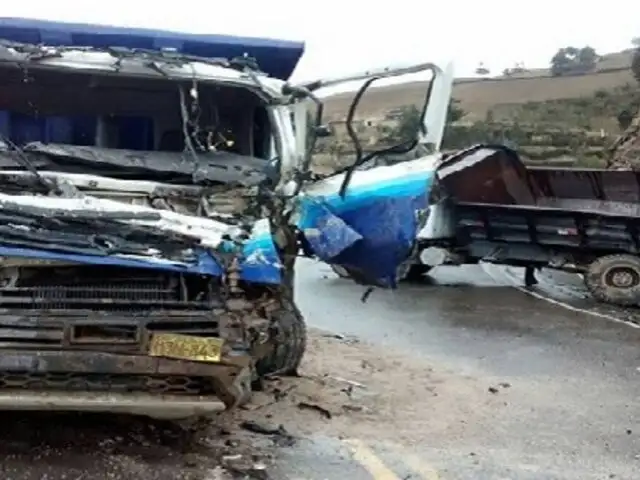 Arequipa: aparatoso accidente de tránsito dejó cinco muertos en Camaná