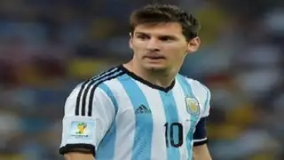 Lionel Messi presenta la nueva camiseta de Argentina para la Copa América 2015