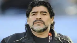 VIDEO: Maradona agrede a periodista tras partido por la paz en Colombia