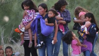 Prohíben detención de madres y niños que piden asilo en Estados Unidos