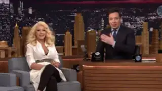 Espectáculo internacional: Cristina Aguilera imita a Shakira y Britney Spears