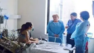 Michelle Bachelet visitó a adolescente que pide la eutanasia
