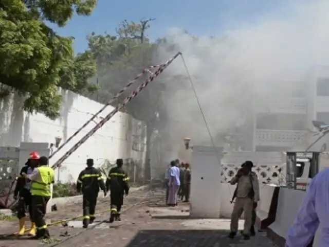 Ataque suicida contra hotel deja 25 muertos y 40 heridos en Somalia