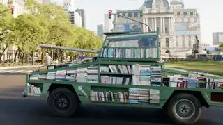 Artista convirtió un tanque de ‘guerra’ en librería ambulante en Argentina