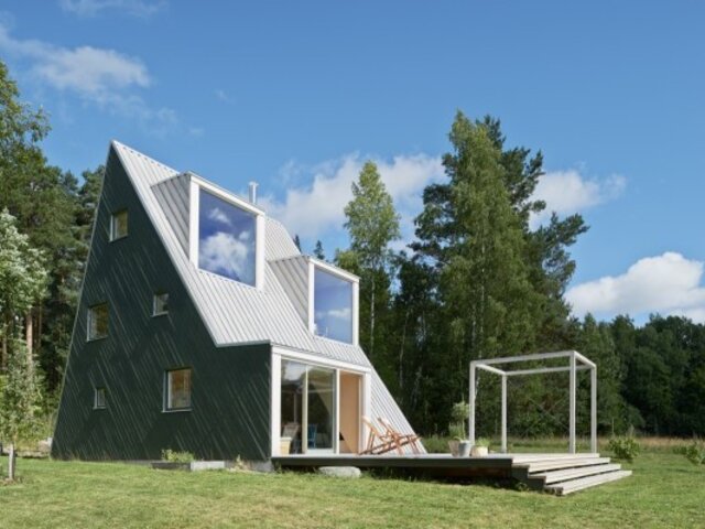 FOTOS : la extraña casa triangular que sorprende por sus interiores
