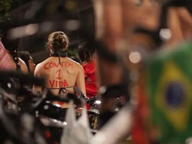 FOTOS: ciclistas desnudos recorren calles de Sao Paulo exigiendo seguridad vial