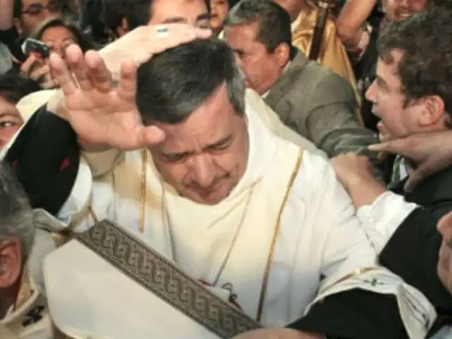 Chile: protestan y exigen renuncia de obispo que encubrió a pedófilo