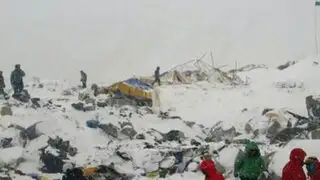 Peruanos están desaparecidos tras avalancha en el Everest