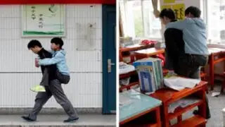 China: joven carga a su amigo minusválido para que pueda ir a estudiar