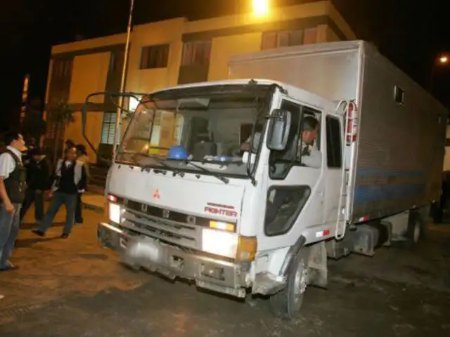 Policía Nacional recupera dos camiones robados en Chimbote