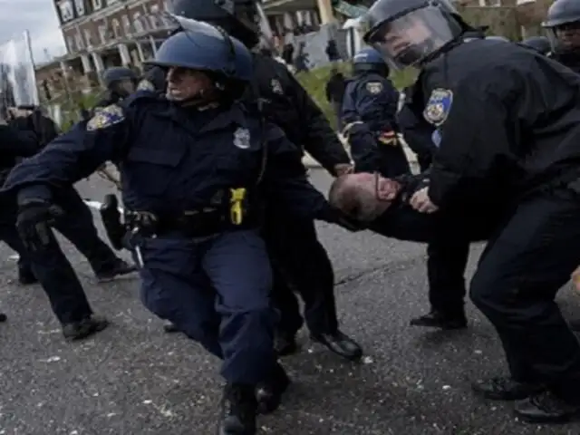 EEUU: enfrentamientos en Baltimore dejan siete policías heridos